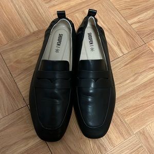 Black loafer from South Korea